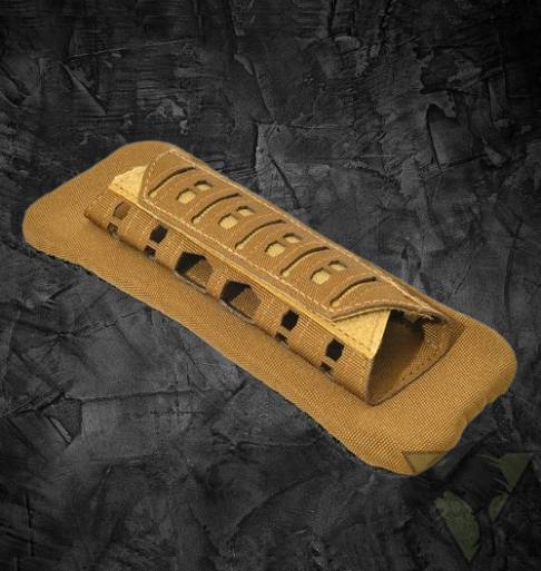 Coussin de confort pour porte plaque ou sangle